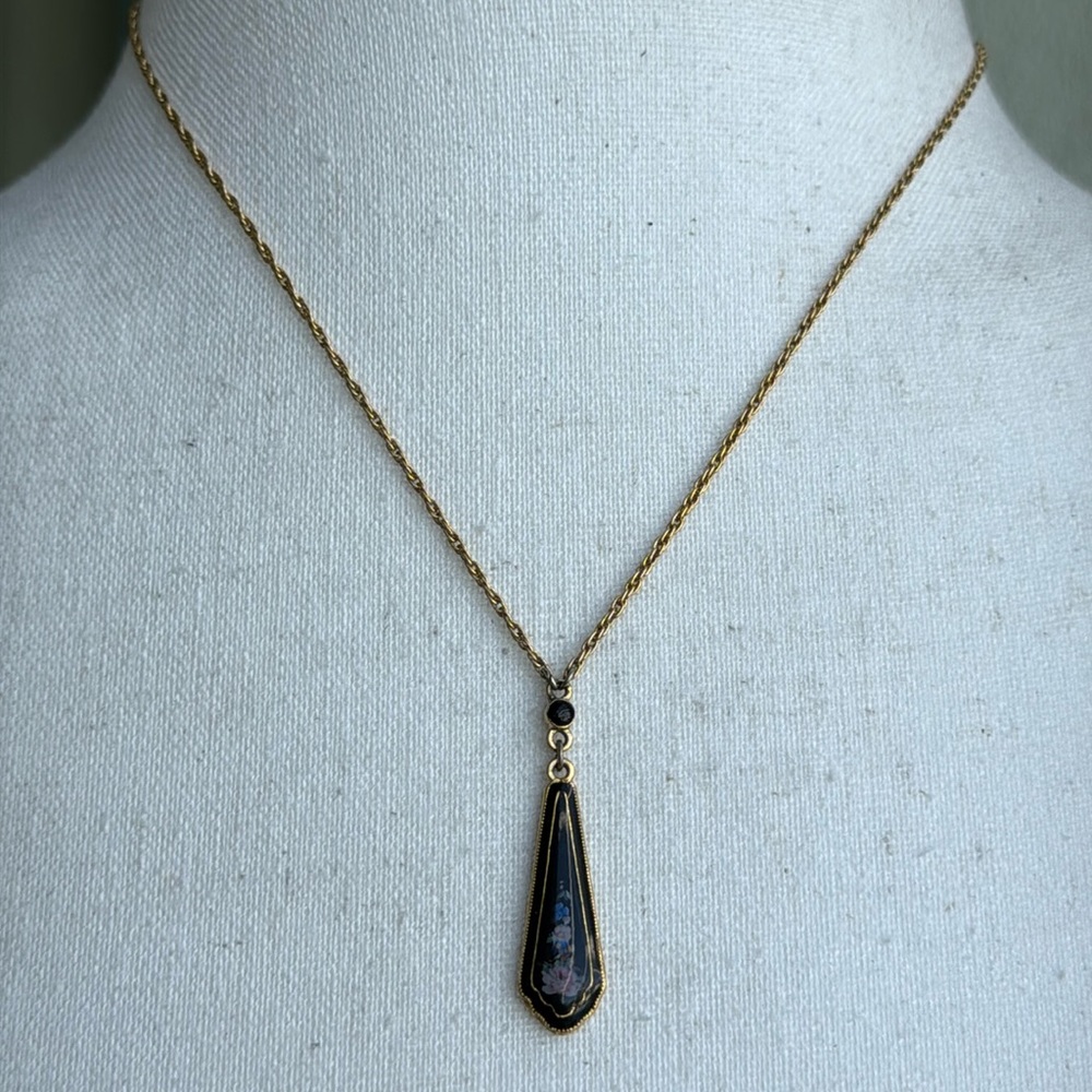 1928 dainty pendant necklace- NWOT